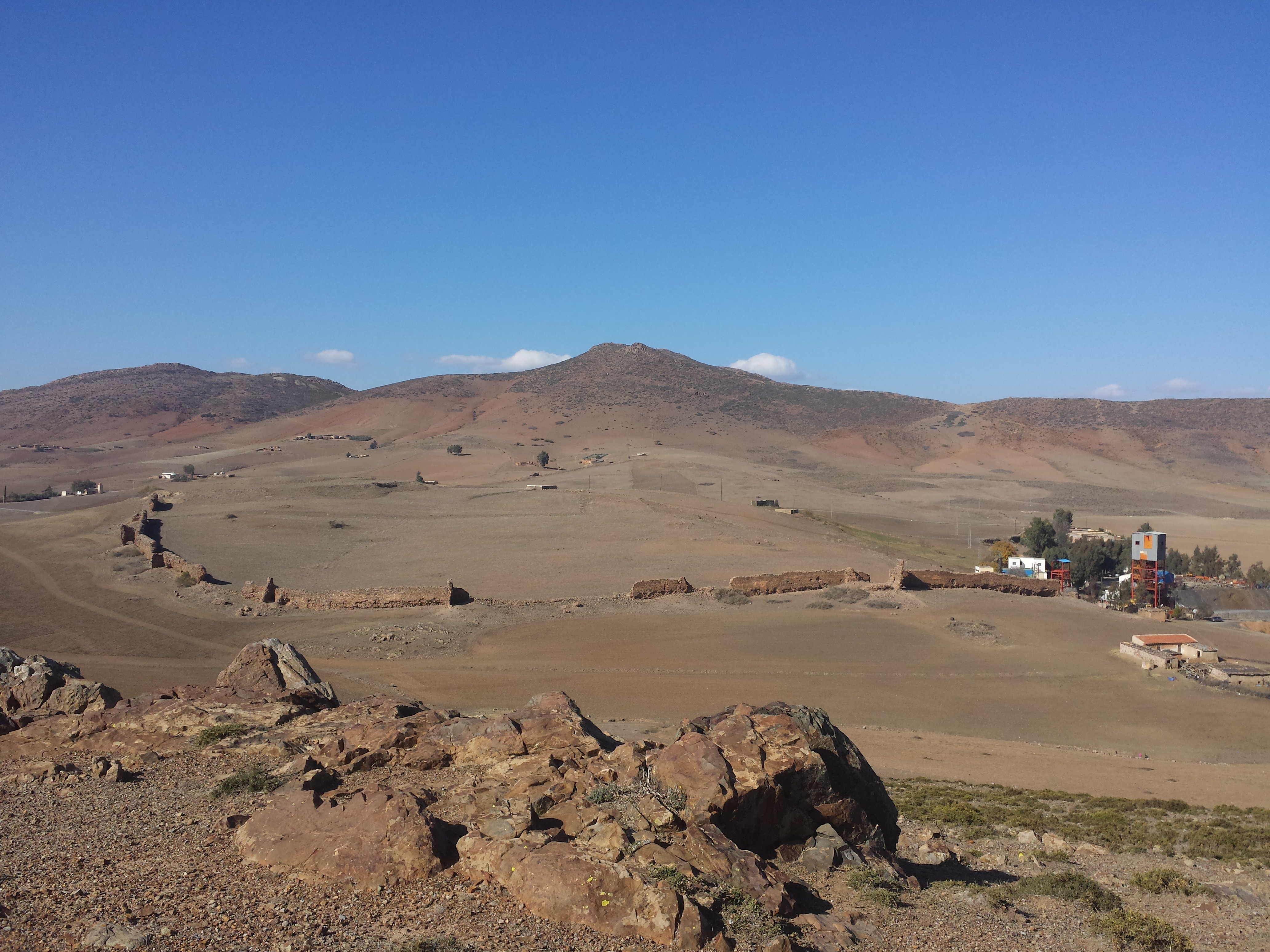 Le Parfum de l'Histoire à M'rirt : Du Palais Almohade d'Ighrem Aoussar à la Mine d'Aouam